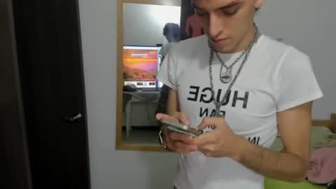 skinnypipe15 online show from October 21, 3:09 am