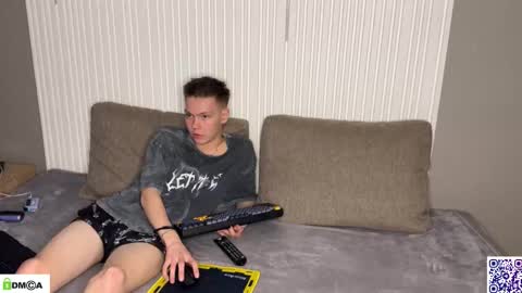 sky_hunter online show from November 8, 10:24 pm