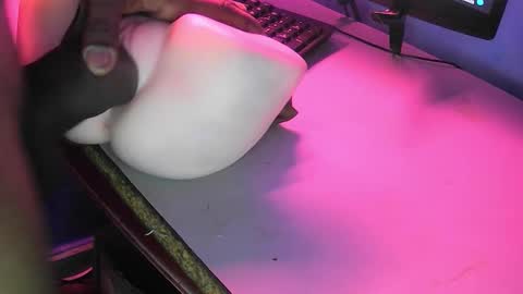 skyfall9875 online show from October 23, 7:23 am