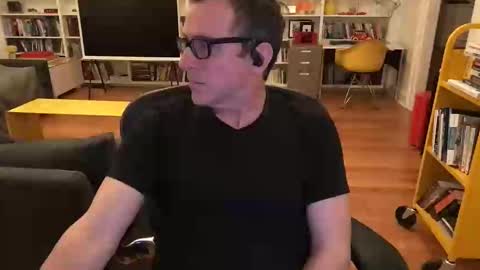 Skyline3371 online show from November 6, 5:10 am