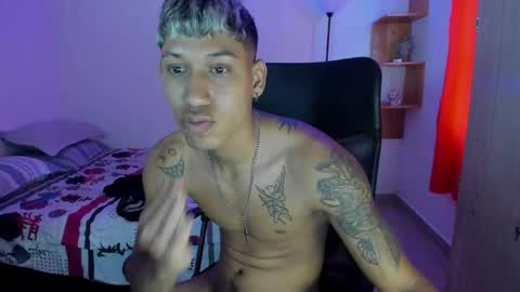 slim_master12 online show from February 14, 9:32 pm