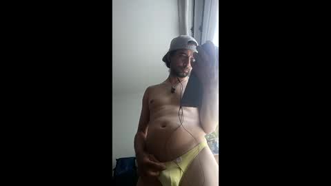 Slimboyxxx online show from April 27, 6:13 pm