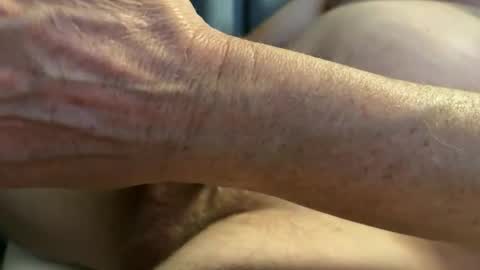 Snapshot of slimguy03 chatting on October 29, 7:55 am slimguy03 online show from October 29, 7:55 am