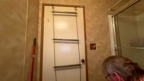 slimjim061560 online show from February 3, 9:20 pm