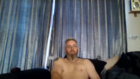 slutfucker20 online show from October 26, 9:33 am