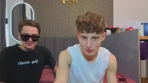 sluttsavage online show from April 19, 1:54 pm