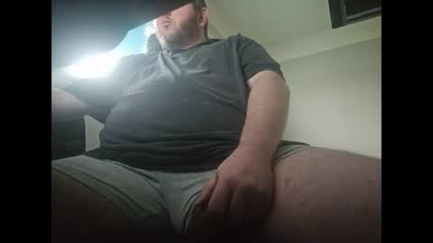 Snapshot of smallone19832 chatting on February 8, 9:13 am smallone19832 online show from February 8, 9:13 am