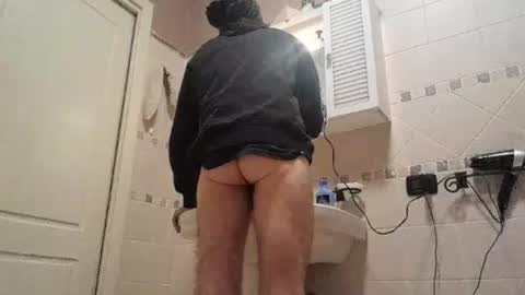 smallone8825 online show from November 30, 7:10 am