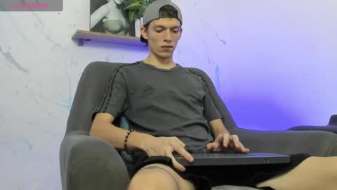 Snapshot of smitgrey chatting on January 15, 8:26 pm SMIT online show from January 15, 8:26 pm