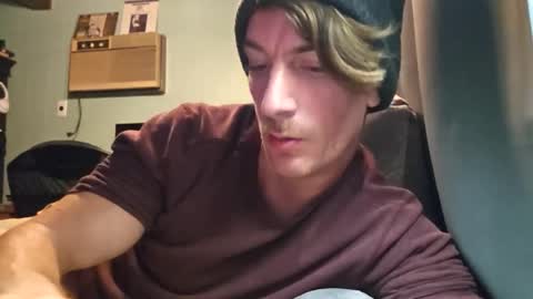 Snackyyyy online show from April 7, 12:43 am