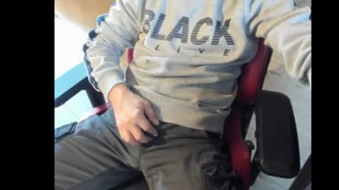 snip1977 online show from October 6, 10:42 am