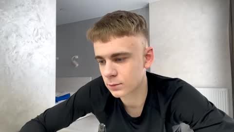 Jett online show from February 8, 9:15 am