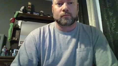 Snapshot of soro00421 chatting on March 5, 8:12 pm soro00421 online show from March 5, 8:12 pm