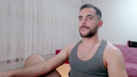 luis online show from January 10, 10:14 pm