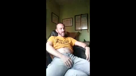 Manu  online show from December 18, 3:30 pm