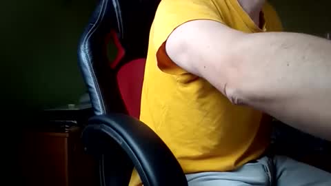 Manu  online show from December 5, 3:52 pm