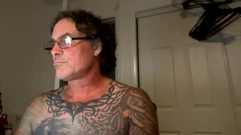 specter1972 online show from December 15, 1:35 am