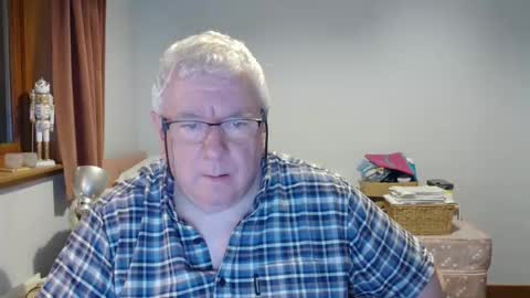 springtine online show from May 26, 11:45 pm