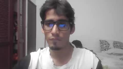 srincognito666 online show from June 2, 3:07 am