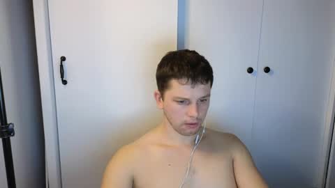 Snapshot of st1vemaster01 chatting on December 3, 2:27 pm st1vemaster01 online show from December 3, 2:27 pm
