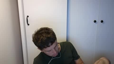 Snapshot of st1vemaster01 chatting on September 16, 3:24 pm st1vemaster01 online show from September 16, 3:24 pm