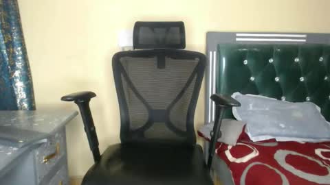 calvin online show from November 28, 2:26 am