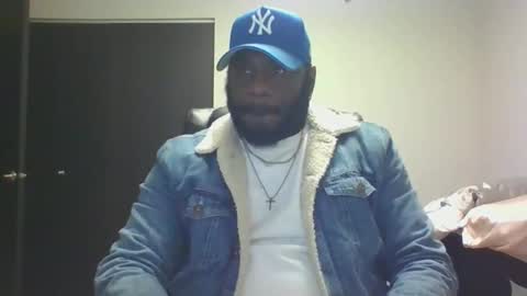 stayinalive1992 online show from March 29, 3:17 am