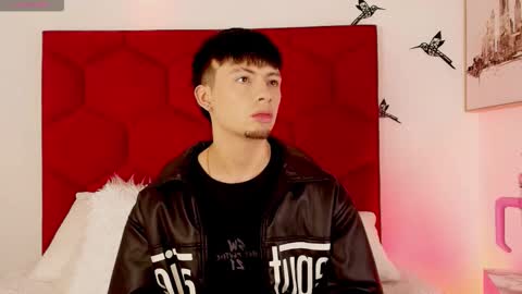 Steev online show from February 12, 4:40 am