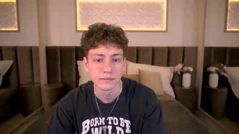 Esrefan online show from February 13, 8:03 pm