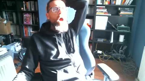 Snapshot of stefffg chatting on October 5, 9:02 am MeStef online show from October 5, 9:02 am