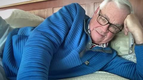 Steve online show from April 9, 9:54 pm