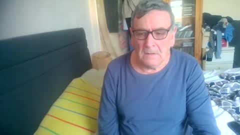 slave for computer control online show from March 27, 6:50 am