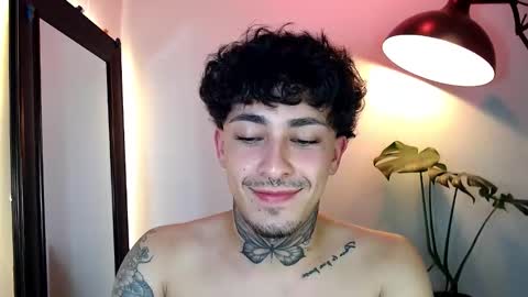 Daniel Steven Navarro online show from April 9, 9:43 pm