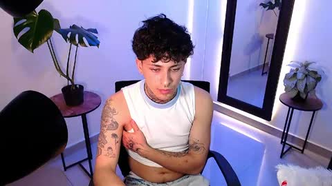 Daniel Steven Navarro online show from March 25, 3:54 am