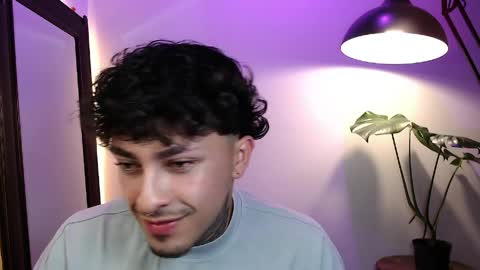 Daniel Steven Navarro online show from April 10, 11:23 pm