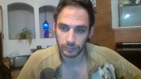 Snapshot of stevenson988 chatting on October 31, 1:18 am stevenson988 online show from October 31, 1:18 am