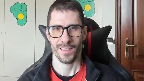 Snapshot of stevex870 chatting on October 25, 8:27 am Steve online show from October 25, 8:27 am