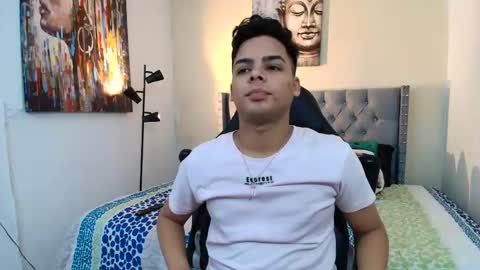 Snapshot of stewart_mateo_ chatting on October 19, 3:00 am stewart online show from October 19, 3:00 am