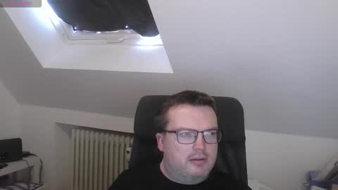 Oliver online show from November 7, 2:42 pm