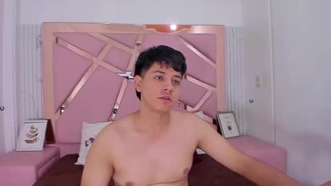 Steven Pooh online show from December 17, 8:10 pm