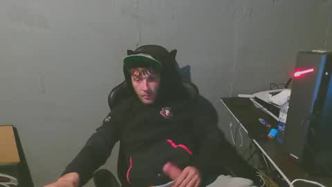 Snapshot of stonedpanda77 chatting on December 17, 5:40 am stonedpanda77 online show from December 17, 5:40 am