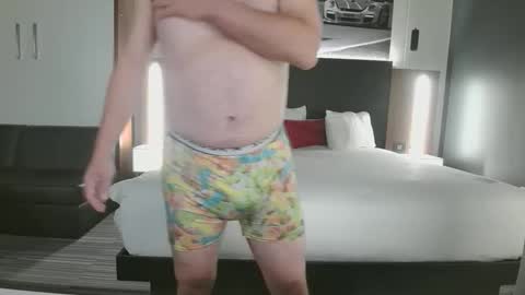 Snapshot of stoppyfrenchy chatting on September 29, 9:43 pm Stoppy4321 online show from September 29, 9:43 pm