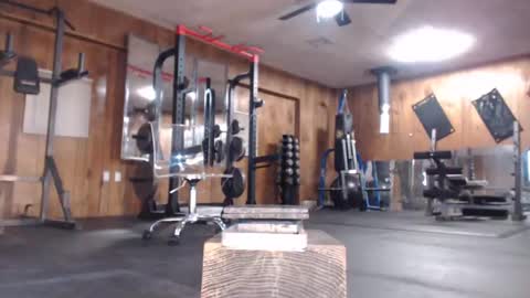 Snapshot of str8pumpnhump chatting on March 8, 5:36 am n8vpumpnhump online show from March 8, 5:36 am