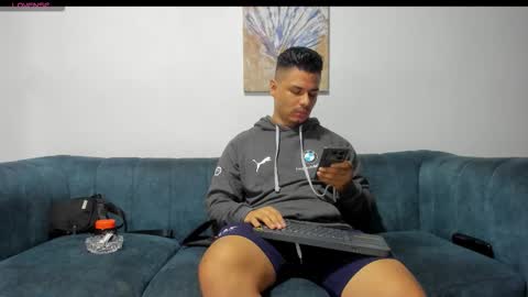 straight__friends online show from November 9, 10:47 pm