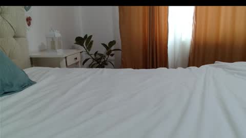 Vivian online show from November 11, 7:46 am