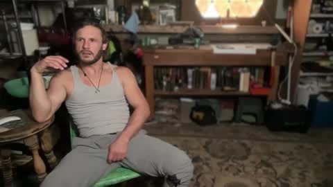 Cowboy Zuhly online show from April 16, 2:22 am