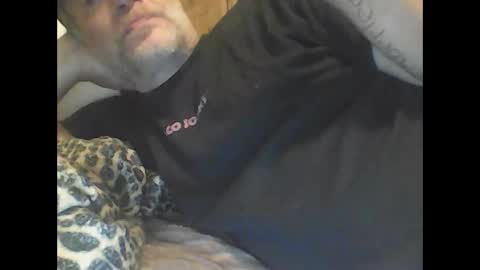 straightmaletouse online show from April 10, 11:06 am