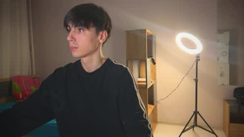 Ray online show from February 8, 4:33 pm