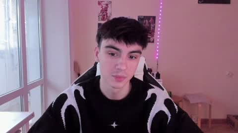 Snapshot of stralght_twinks chatting on January 19, 11:56 am Ray online show from January 19, 11:56 am