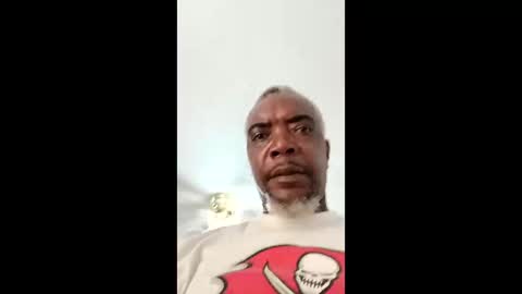 studd77637299 online show from September 30, 3:04 pm